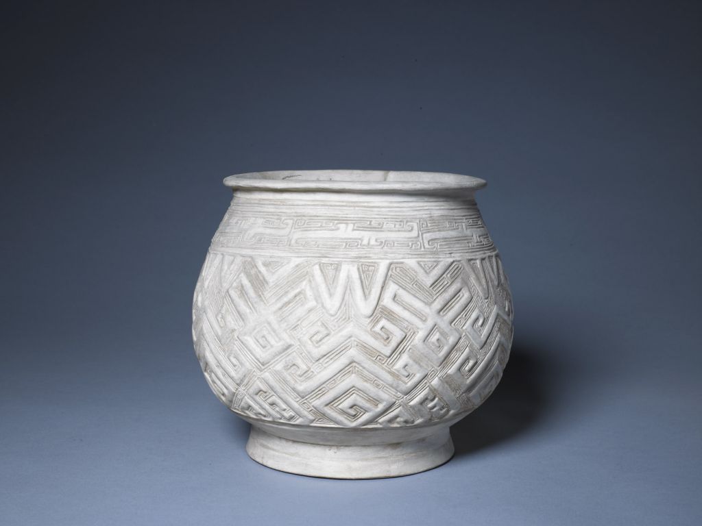 图片[1]-White pottery with geometric patterns-China Archive